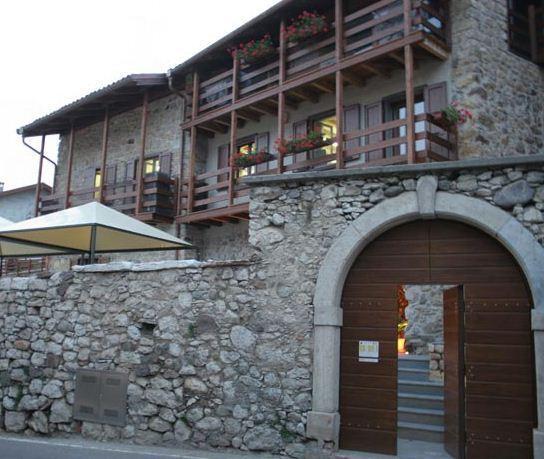 B&B Gardumo Ronzo-Chienis Buitenkant foto